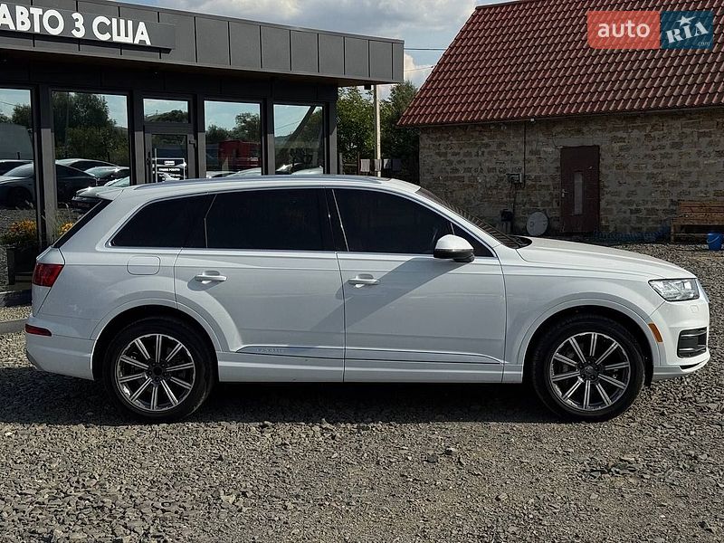 Внедорожник / Кроссовер Audi Q7 2016 в Луцке