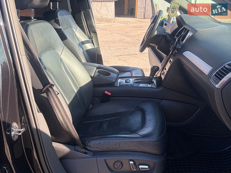 Внедорожник / Кроссовер Audi Q7 2015 в Нововолынске