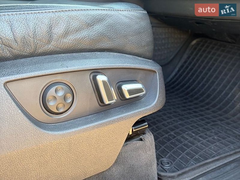 Внедорожник / Кроссовер Audi Q7 2015 в Нововолынске