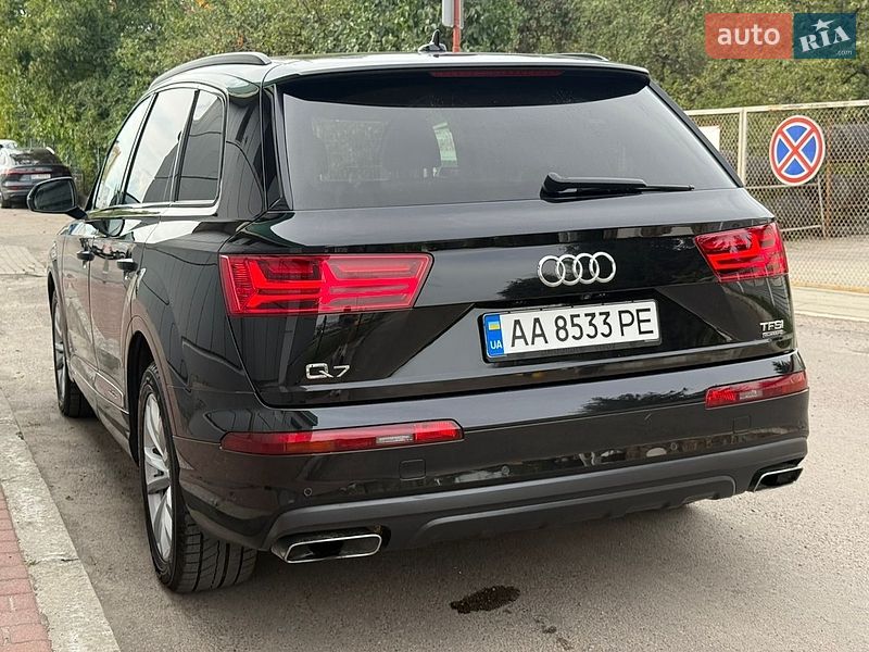 Позашляховик / Кросовер Audi Q7 2016 в Львові