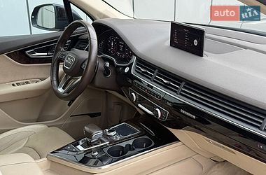 Позашляховик / Кросовер Audi Q7 2016 в Львові