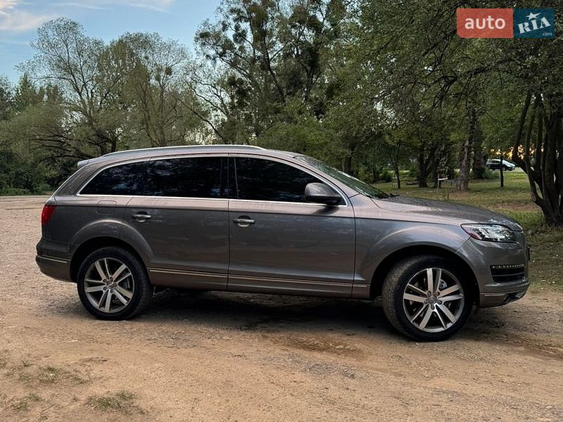 Внедорожник / Кроссовер Audi Q7 2010 в Стрые