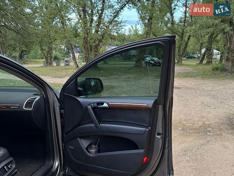 Внедорожник / Кроссовер Audi Q7 2010 в Стрые