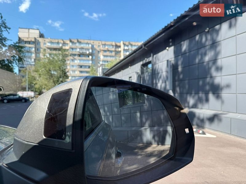 Внедорожник / Кроссовер Audi Q7 2016 в Киеве
