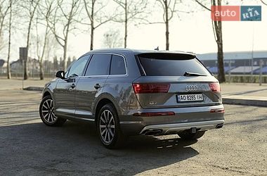 Внедорожник / Кроссовер Audi Q7 2017 в Мукачево