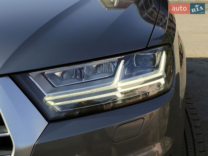 Внедорожник / Кроссовер Audi Q7 2017 в Мукачево