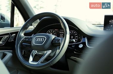 Внедорожник / Кроссовер Audi Q7 2017 в Мукачево