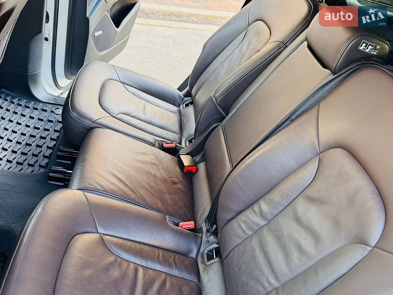 Позашляховик / Кросовер Audi Q7 2014 в Тячеві