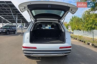 Позашляховик / Кросовер Audi Q7 2023 в Києві