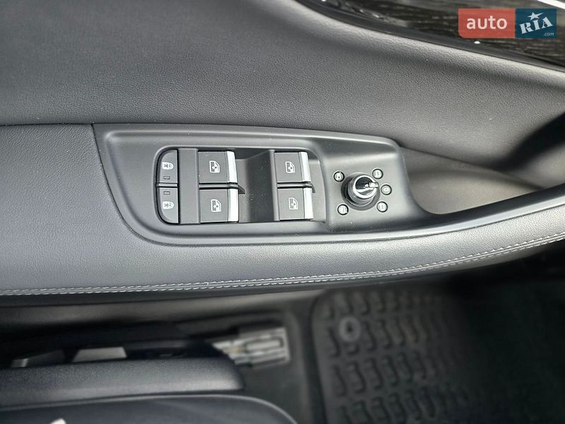 Позашляховик / Кросовер Audi Q7 2023 в Києві