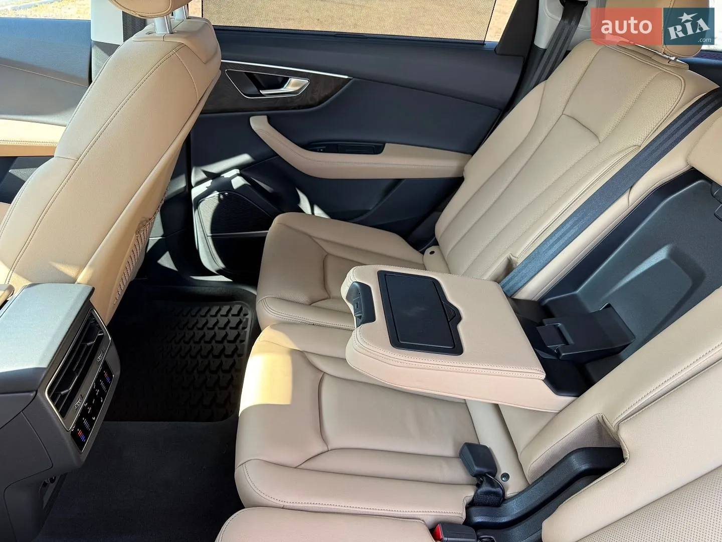 2025 Audi Q7 - мініатюра 38