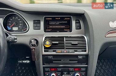 Внедорожник / Кроссовер Audi Q7 2012 в Черновцах