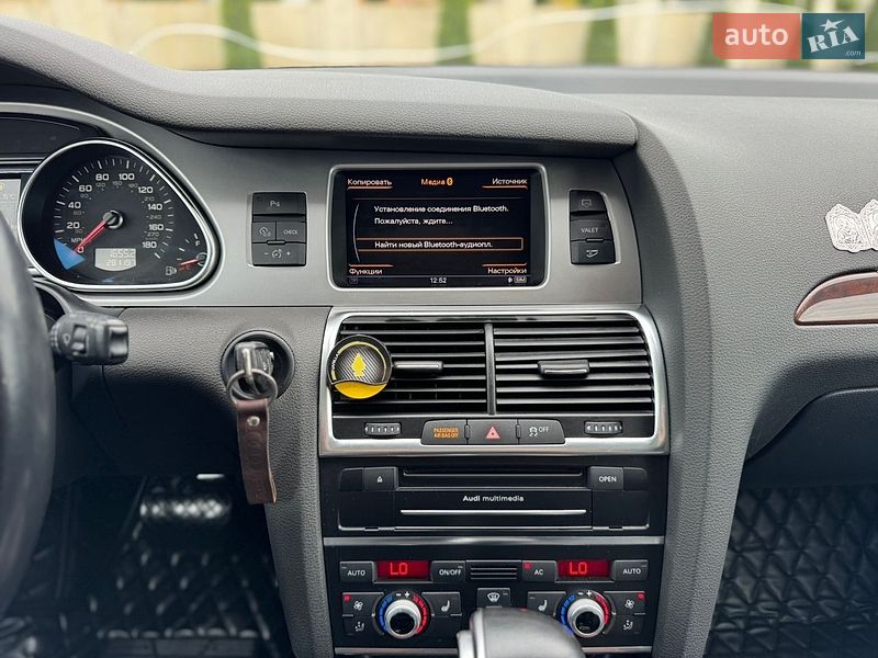 Внедорожник / Кроссовер Audi Q7 2012 в Черновцах