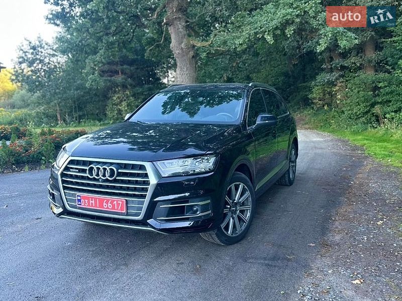 Позашляховик / Кросовер Audi Q7 2017 в Львові