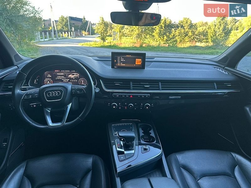 Позашляховик / Кросовер Audi Q7 2017 в Львові