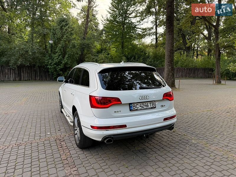 Позашляховик / Кросовер Audi Q7 2015 в Львові