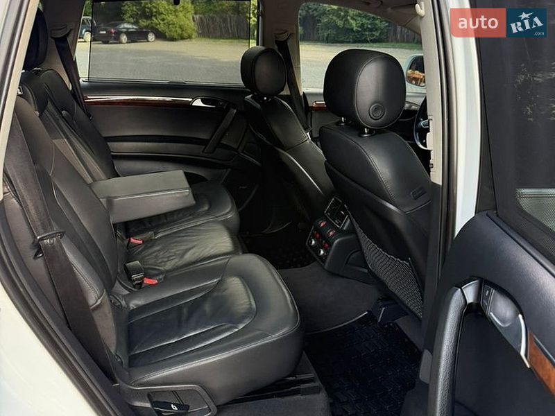 Позашляховик / Кросовер Audi Q7 2015 в Львові