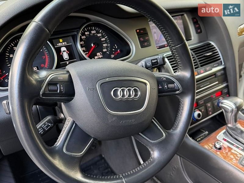 Позашляховик / Кросовер Audi Q7 2015 в Львові