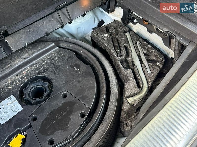 Позашляховик / Кросовер Audi Q7 2015 в Львові