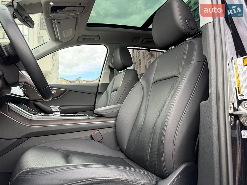 Позашляховик / Кросовер Audi Q7 2019 в Ужгороді