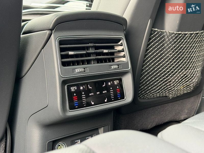 Позашляховик / Кросовер Audi Q7 2019 в Ужгороді