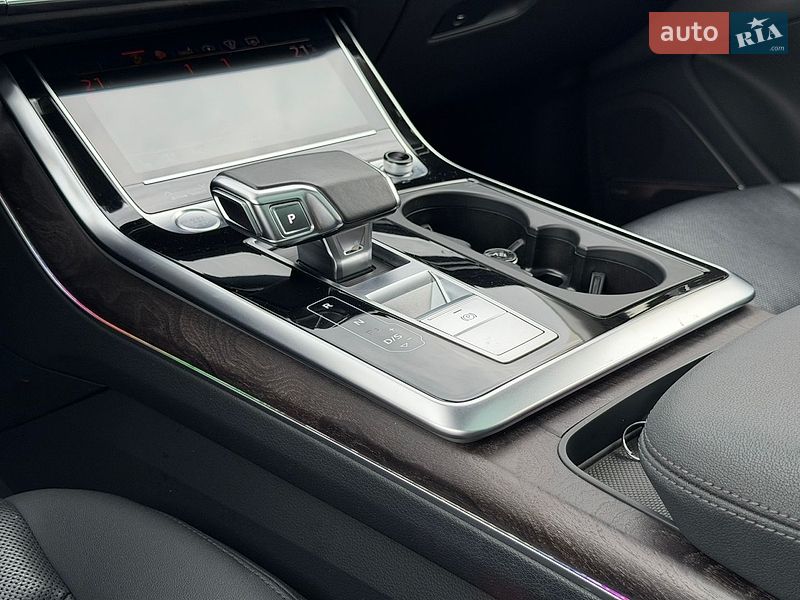Позашляховик / Кросовер Audi Q7 2019 в Ужгороді