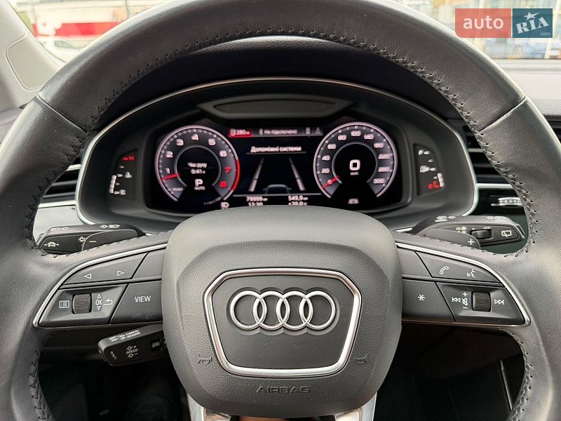 Позашляховик / Кросовер Audi Q7 2019 в Ужгороді