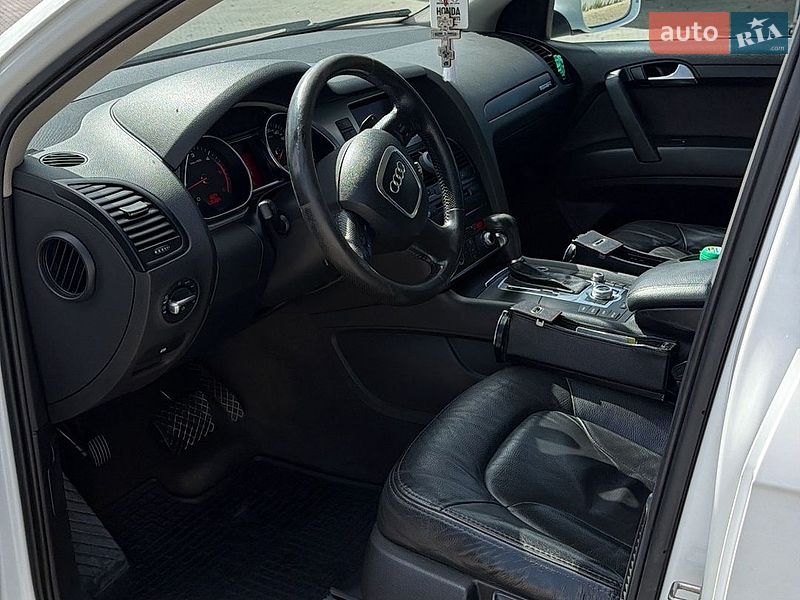 Внедорожник / Кроссовер Audi Q7 2009 в Черновцах