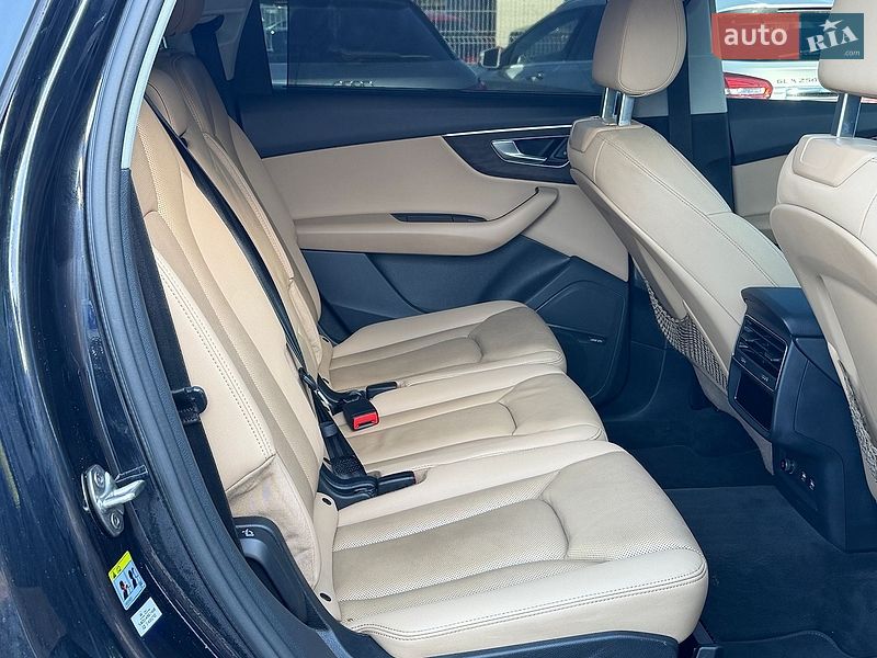 Позашляховик / Кросовер Audi Q7 2020 в Львові