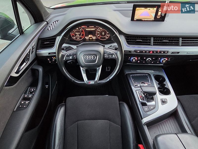 Позашляховик / Кросовер Audi Q7 2015 в Києві