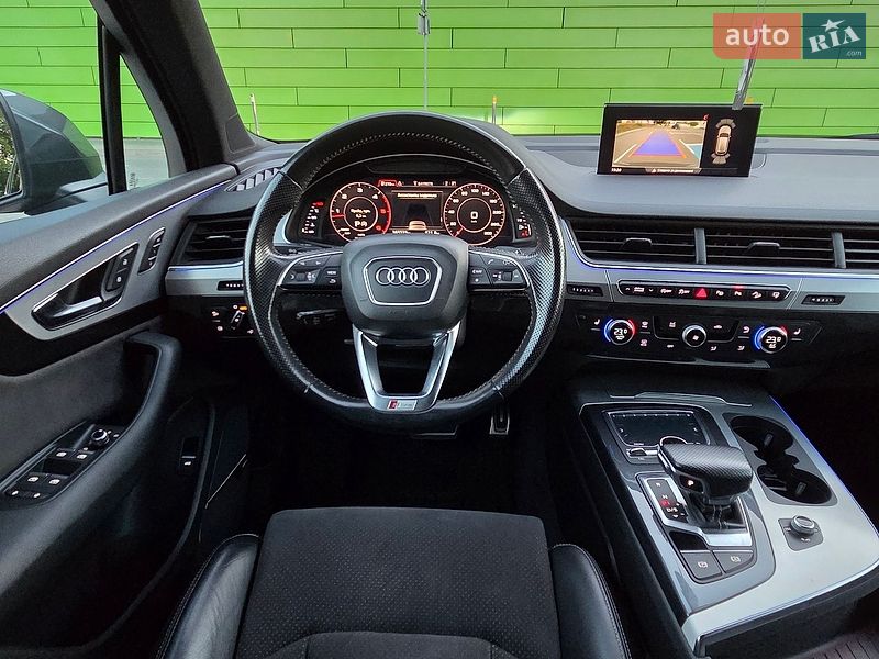 Позашляховик / Кросовер Audi Q7 2015 в Києві