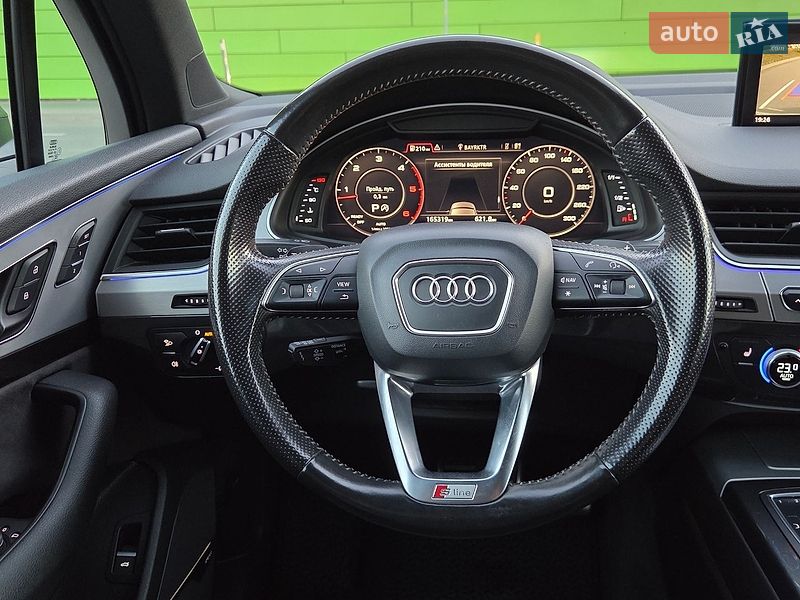 Позашляховик / Кросовер Audi Q7 2015 в Києві