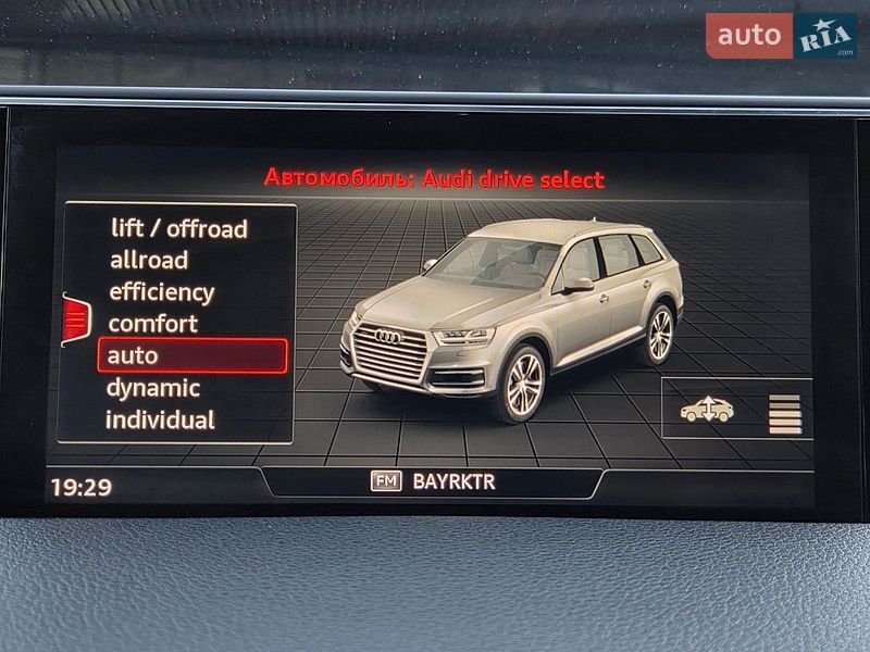 Позашляховик / Кросовер Audi Q7 2015 в Києві