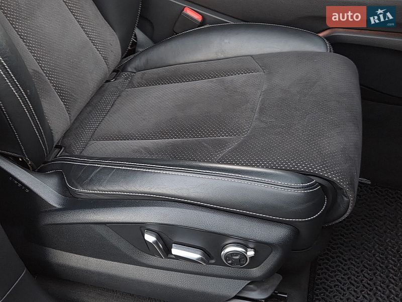 Позашляховик / Кросовер Audi Q7 2015 в Києві