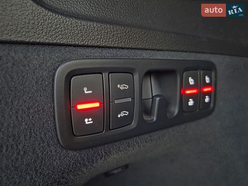 Позашляховик / Кросовер Audi Q7 2015 в Києві