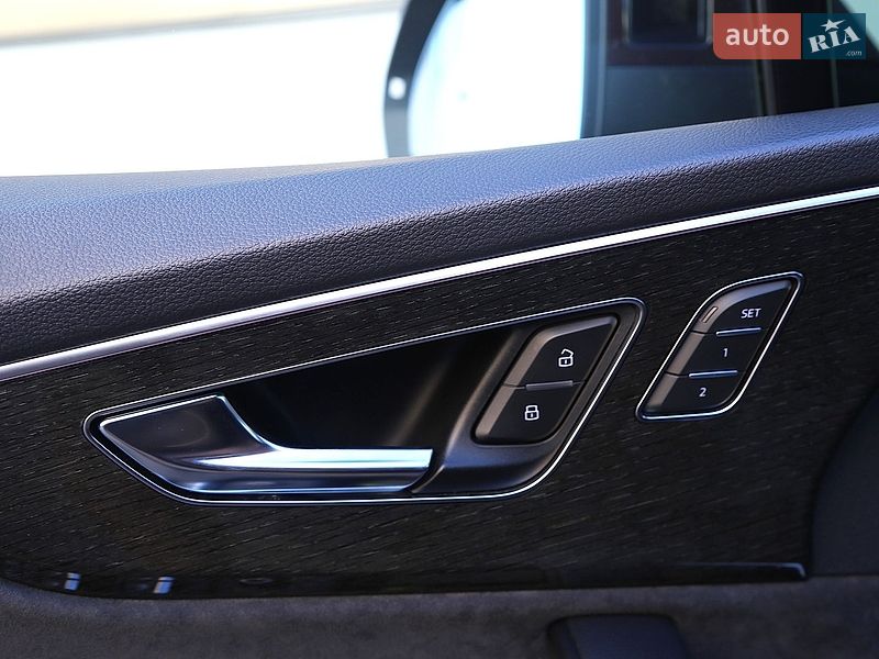 Внедорожник / Кроссовер Audi Q7 2022 в Киеве