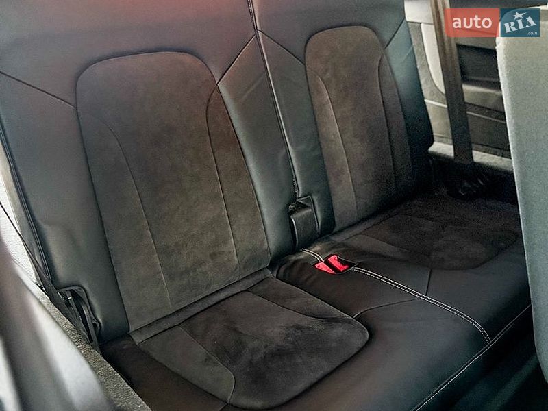 Позашляховик / Кросовер Audi Q7 2013 в Тернополі