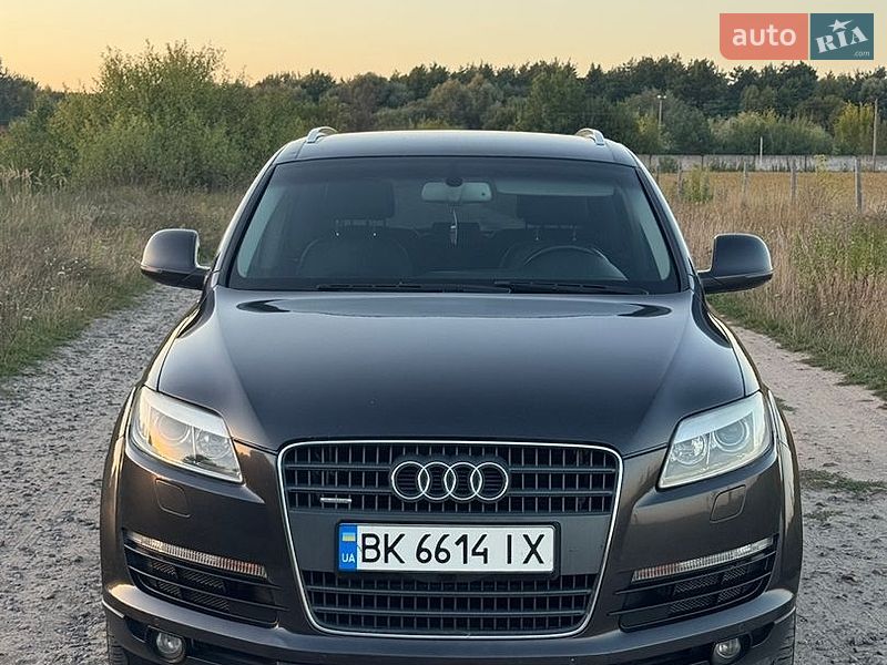Позашляховик / Кросовер Audi Q7 2007 в Рівному