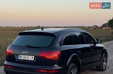 Позашляховик / Кросовер Audi Q7 2007 в Рівному