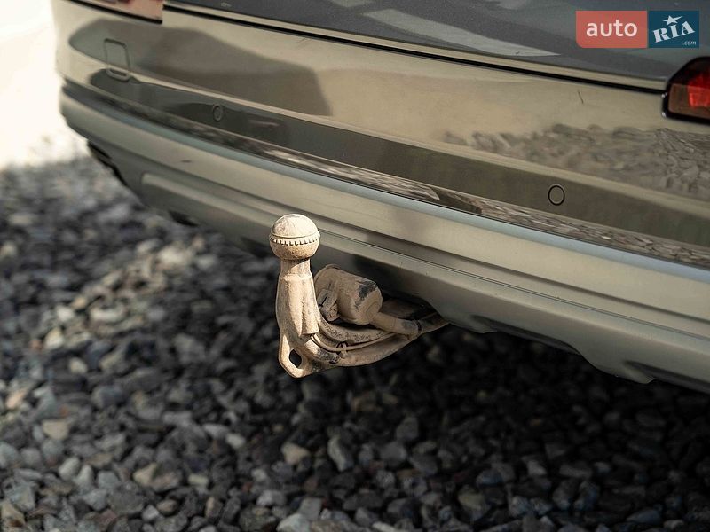 Позашляховик / Кросовер Audi Q7 2016 в Чернівцях