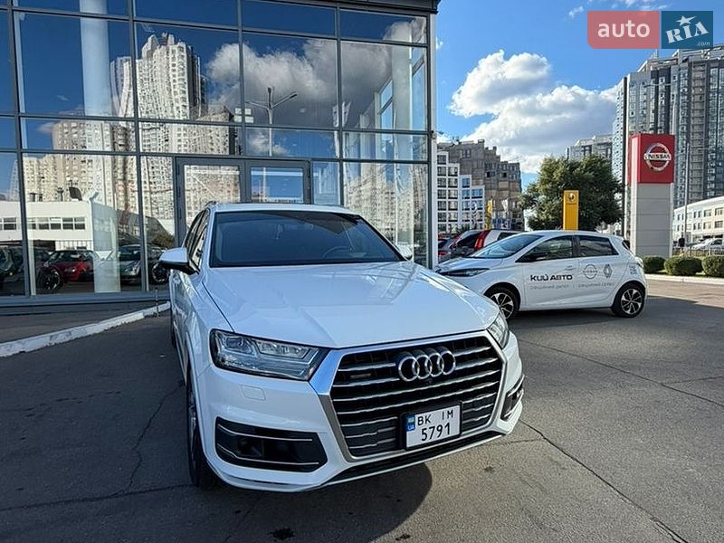 Позашляховик / Кросовер Audi Q7 2018 в Києві