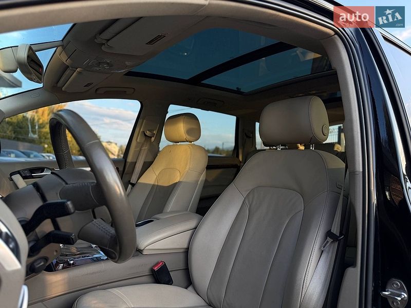 Позашляховик / Кросовер Audi Q7 2015 в Львові