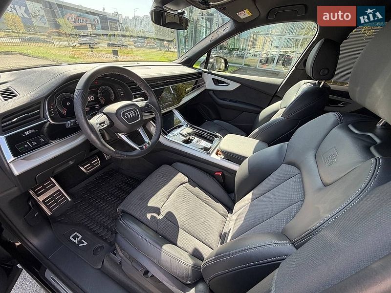 Внедорожник / Кроссовер Audi Q7 2023 в Киеве