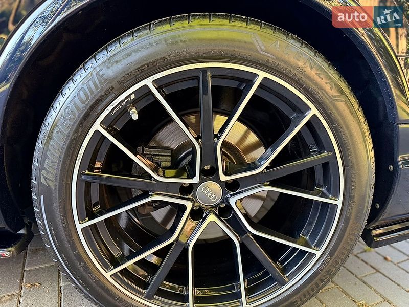 Внедорожник / Кроссовер Audi Q7 2016 в Шепетовке