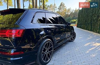 Внедорожник / Кроссовер Audi Q7 2016 в Шепетовке
