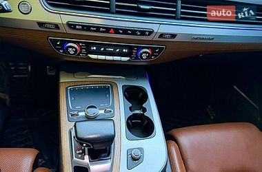 Внедорожник / Кроссовер Audi Q7 2016 в Шепетовке