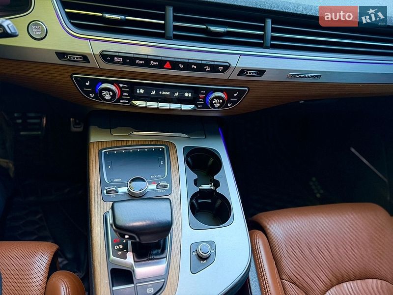 Внедорожник / Кроссовер Audi Q7 2016 в Шепетовке