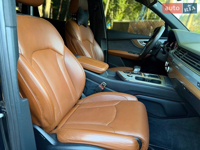 Внедорожник / Кроссовер Audi Q7 2016 в Шепетовке