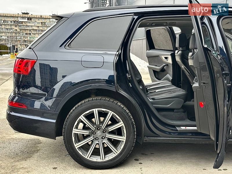 Внедорожник / Кроссовер Audi Q7 2015 в Львове