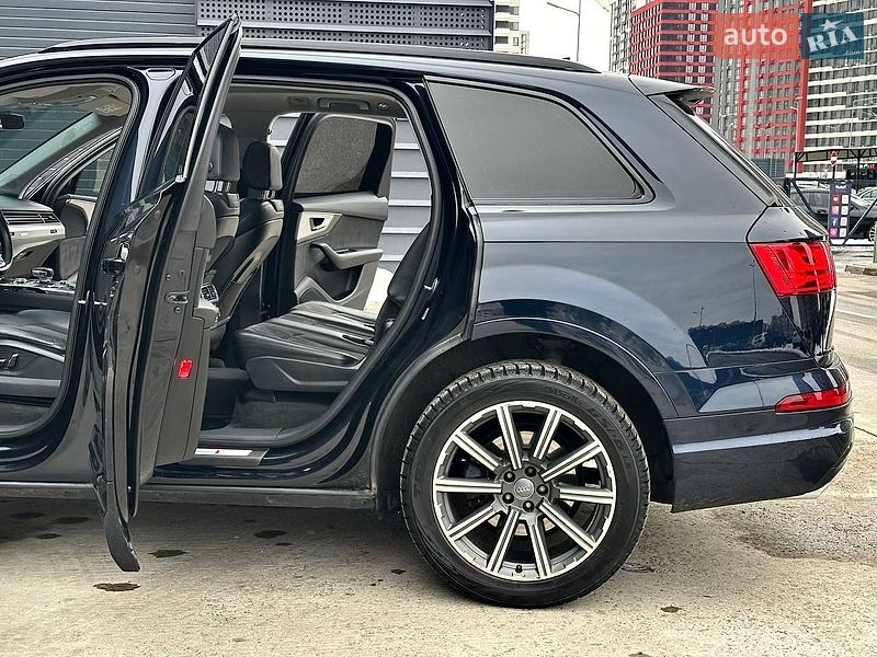 Внедорожник / Кроссовер Audi Q7 2015 в Львове